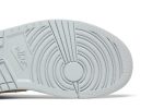 (W) Air Jordan 1 Mid SE White Midnight Navy DM9126-104 WABT
